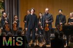 02.10.2025, Internationales Klassikfestival: Festival der Nationen 2025, im Kurhaus Bad Wrishofen (Unterallgu), Konzert Bella Italia, Lukas Sternath (Klavier) mit dem Orchester Camerata Salzburg unter der Leitung von Konzertmeister Giovanni Guzzo (Violine)