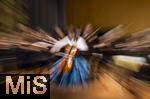 02.10.2025, Internationales Klassikfestival: Festival der Nationen 2025, im Kurhaus Bad Wrishofen (Unterallgu), Konzert Bella Italia, Julia Hagen (Violoncello) mit dem Orchester Camerata Salzburg unter der Leitung von Konzertmeister Giovanni Guzzo (Violine) 