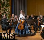 02.10.2025, Internationales Klassikfestival: Festival der Nationen 2025, im Kurhaus Bad Wrishofen (Unterallgu), Konzert Bella Italia, Julia Hagen (Violoncello) mit dem Orchester Camerata Salzburg, 