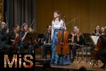 02.10.2025, Internationales Klassikfestival: Festival der Nationen 2025, im Kurhaus Bad Wrishofen (Unterallgu), Konzert Bella Italia, Julia Hagen (Violoncello) mit dem Orchester Camerata Salzburg, 