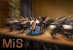 02.10.2025, Internationales Klassikfestival: Festival der Nationen 2025, im Kurhaus Bad Wrishofen (Unterallgu), Konzert Bella Italia, Julia Hagen (Violoncello) mit dem Orchester Camerata Salzburg unter der Leitung von Konzertmeister Giovanni Guzzo (Violine) 