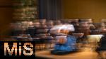 02.10.2025, Internationales Klassikfestival: Festival der Nationen 2025, im Kurhaus Bad Wrishofen (Unterallgu), Konzert Bella Italia, Julia Hagen (Violoncello) mit dem Orchester Camerata Salzburg unter der Leitung von Konzertmeister Giovanni Guzzo (Violine) 