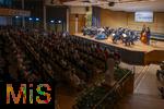 02.10.2025, Internationales Klassikfestival: Festival der Nationen 2025, im Kurhaus Bad Wrishofen (Unterallgu), Konzert Bella Italia, Julia Hagen (Violoncello) mit dem Orchester Camerata Salzburg unter der Leitung von Konzertmeister Giovanni Guzzo (li, Violine) 
