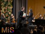 02.10.2025, Internationales Klassikfestival: Festival der Nationen 2025, im Kurhaus Bad Wrishofen (Unterallgu), Konzert Bella Italia, Lukas Sternath (Klavier) mit dem Orchester Camerata Salzburg unter der Leitung von Konzertmeister Giovanni Guzzo (Violine)