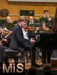 03.10..2025, Internationales Klassikfestival: Festival der Nationen 2025, im Kurhaus Bad Wrishofen (Unterallgu), Jan Lisiecki (Klavier) und das Mozarteumorchester.