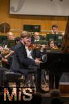 03.10..2025, Internationales Klassikfestival: Festival der Nationen 2025, im Kurhaus Bad Wrishofen (Unterallgu), Jan Lisiecki (Klavier) und das Mozarteumorchester.