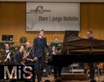 03.10..2025, Internationales Klassikfestival: Festival der Nationen 2025, im Kurhaus Bad Wrishofen (Unterallgu), Jan Lisiecki (Klavier) und das Mozarteumorchester.