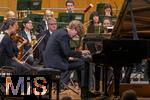 03.10..2025, Internationales Klassikfestival: Festival der Nationen 2025, im Kurhaus Bad Wrishofen (Unterallgu), Jan Lisiecki (Klavier) und das Mozarteumorchester.