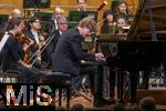 03.10..2025, Internationales Klassikfestival: Festival der Nationen 2025, im Kurhaus Bad Wrishofen (Unterallgu), Jan Lisiecki (Klavier) und das Mozarteumorchester.