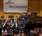 03.10..2025, Internationales Klassikfestival: Festival der Nationen 2025, im Kurhaus Bad Wrishofen (Unterallgu), Jan Lisiecki (Klavier) und das Mozarteumorchester.