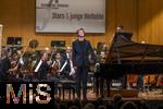 03.10..2025, Internationales Klassikfestival: Festival der Nationen 2025, im Kurhaus Bad Wrishofen (Unterallgu), Jan Lisiecki (Klavier) und das Mozarteumorchester.