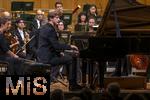 03.10..2025, Internationales Klassikfestival: Festival der Nationen 2025, im Kurhaus Bad Wrishofen (Unterallgu), Jan Lisiecki (Klavier) und das Mozarteumorchester.