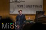 03.10..2025, Internationales Klassikfestival: Festival der Nationen 2025, im Kurhaus Bad Wrishofen (Unterallgu), Jan Lisiecki (Klavier) und das Mozarteumorchester.
