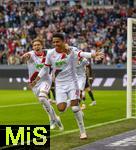04.10.2025, Fussball 1. Bundesliga 2025/2026, 6.Spieltag, FC Augsburg - VfL Wolfsburg, in der WWK-Arena Augsburg. Torjubel Noahkai Dominic Banks (FC Augsburg).  Kristjan Jakic (FC Augsburg), 