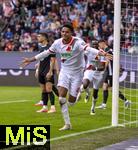 04.10.2025, Fussball 1. Bundesliga 2025/2026, 6.Spieltag, FC Augsburg - VfL Wolfsburg, in der WWK-Arena Augsburg. Torjubel Noahkai Dominic Banks (FC Augsburg).  