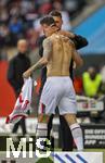04.10.2025, Fussball 1. Bundesliga 2025/2026, 6.Spieltag, FC Augsburg - VfL Wolfsburg, in der WWK-Arena Augsburg. Cedric Adrian Zesiger (FC Augsburg) wird eingewechselt, auf der Haut auf seinem Rcken prangen groe runde Flecken.
