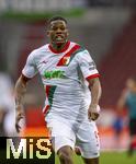 04.10.2025, Fussball 1. Bundesliga 2025/2026, 6.Spieltag, FC Augsburg - VfL Wolfsburg, in der WWK-Arena Augsburg. Samuel Emmanuel Essende Mbongu (FC Augsburg) im Lauf 