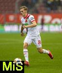 04.10.2025, Fussball 1. Bundesliga 2025/2026, 6.Spieltag, FC Augsburg - VfL Wolfsburg, in der WWK-Arena Augsburg. Niklas Dorsch (FC Augsburg) am Ball 