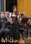 04.10..2025, Internationales Klassikfestival: Festival der Nationen 2025, im Kurhaus Bad Wrishofen (Unterallgu), Die international gefeierte Geigerin Soyoung Yoon (Sdkorea) fhrt Tschaikowskys Violinkonzert auf. Sie wurde 2012 mit dem Prix Young Artist of the Year beim Festival der Nationen ausgezeichnet. Mit dem Janacek Philharmonic Orchestra unter dem Dirigat von Andrey Boreyko. Sie tritt kurioserweise im Trachten-Dirndl aus einem Wrishofener Geschft auf, da ihr Gepck am Airport nicht angekommen war. Passend zur Oktoberfestzeit.