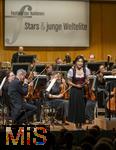 04.10..2025, Internationales Klassikfestival: Festival der Nationen 2025, im Kurhaus Bad Wrishofen (Unterallgu), Die international gefeierte Geigerin Soyoung Yoon (Sdkorea) fhrt Tschaikowskys Violinkonzert auf. Sie wurde 2012 mit dem Prix Young Artist of the Year beim Festival der Nationen ausgezeichnet. Mit dem Janacek Philharmonic Orchestra unter dem Dirigat von Andrey Boreyko. Sie tritt kurioserweise im Trachten-Dirndl aus einem Wrishofener Geschft auf, da ihr Gepck am Airport nicht angekommen war. Passend zur Oktoberfestzeit. 