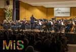 04.10..2025, Internationales Klassikfestival: Festival der Nationen 2025, im Kurhaus Bad Wrishofen (Unterallgu), Die international gefeierte Geigerin Soyoung Yoon (Sdkorea) fhrt Tschaikowskys Violinkonzert auf. Sie wurde 2012 mit dem Prix Young Artist of the Year beim Festival der Nationen ausgezeichnet. Mit dem Janacek Philharmonic Orchestra unter dem Dirigat von Andrey Boreyko. Sie tritt kurioserweise im Trachten-Dirndl aus einem Wrishofener Geschft auf, da ihr Gepck am Airport nicht angekommen war. Passend zur Oktoberfestzeit.