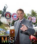 05.10.2025, Fussball Bundesliga 2025/2026, FC Bayern Mnchen Wiesnbesuch auf dem Oktoberfest 2025, Torwart Manuel Neuer (FC Bayern Mnchen) 