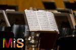 05.10..2025, Internationales Klassikfestival: Festival der Nationen 2025, im Kurhaus Bad Wrishofen (Unterallgu), Abschlussgala: Arienabend mit Elena Garanca (Mezzosopran), Dirigent Karel Mark Chichon, Janacek Philharmonic Orchestra Prag,  Notenbltter liegen bereit.