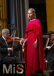 05.10..2025, Internationales Klassikfestival: Festival der Nationen 2025, im Kurhaus Bad Wrishofen (Unterallgu), Abschlussgala: Arienabend mit Elena Garanca (Mezzosopran), Dirigent Karel Mark Chichon, Janacek Philharmonic Orchestra Prag, 