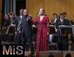 05.10..2025, Internationales Klassikfestival: Festival der Nationen 2025, im Kurhaus Bad Wrishofen (Unterallgu), Abschlussgala: Arienabend mit Elena Garanca (Mezzosopran), Dirigent Karel Mark Chichon, Janacek Philharmonic Orchestra Prag, 