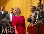 05.10..2025, Internationales Klassikfestival: Festival der Nationen 2025, im Kurhaus Bad Wrishofen (Unterallgu), Abschlussgala: Arienabend mit Elena Garanca (Mezzosopran), Dirigent Karel Mark Chichon, Janacek Philharmonic Orchestra Prag, 