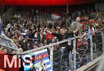 10.10.2025, Fussball WM-Qualifikation Europa 2025/26, 7.Spieltag,  Deutschland - Luxemburg, in der PreZero-Arena (Sinsheim). Die Fans aus Luxenburg sind unzufrieden