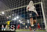 10.10.2025, Fussball WM-Qualifikation Europa 2025/26, 7.Spieltag,  Deutschland - Luxemburg, in der PreZero-Arena (Sinsheim). Jonathan Burkardt (Deutschland) frustriert mit dem Trikot ber dem Kopf im Tor 