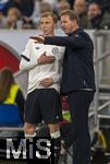 10.10.2025, Fussball WM-Qualifikation Europa 2025/26, 7.Spieltag,  Deutschland - Luxemburg, in der PreZero-Arena (Sinsheim). Maximilian Beier (Deutschland) bekommt von National-Trainer Julian Nagelsmann (Deutschland) Anweisungen
