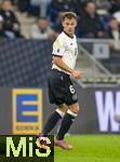 10.10.2025, Fussball WM-Qualifikation Europa 2025/26, 7.Spieltag,  Deutschland - Luxemburg, in der PreZero-Arena (Sinsheim). Joshua Kimmich (Deutschland) mit zerissener und geflickter Hose.