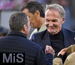 18.10.2025, Fussball Bundesliga 2025/2026, 7.Spieltag, FC Bayern Mnchen - Borussia Dortmund, in der Allianz-Arena Mnchen,  Lothar Matthus (Deutschland) und Geschftsfhrer Hans-Joachim Watzke (Borussia Dortmund) im Gesprch.


