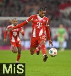 18.10.2025, Fussball Bundesliga 2025/2026, 7.Spieltag, FC Bayern Mnchen - Borussia Dortmund, in der Allianz-Arena Mnchen,  Michael Olise (FC Bayern Mnchen) am Ball.


