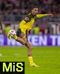 18.10.2025, Fussball Bundesliga 2025/2026, 7.Spieltag, FC Bayern Mnchen - Borussia Dortmund, in der Allianz-Arena Mnchen,  Felix Nmecha (Borussia Dortmund) mit der Hacke.