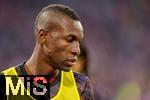 18.10.2025, Fussball Bundesliga 2025/2026, 7.Spieltag, FC Bayern Mnchen - Borussia Dortmund, in der Allianz-Arena Mnchen, Nicolas Jackson (FC Bayern Mnchen) nachdenklich beim Aufwrmen.