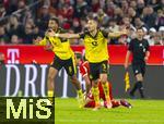 18.10.2025, Fussball Bundesliga 2025/2026, 7.Spieltag, FC Bayern Mnchen - Borussia Dortmund, in der Allianz-Arena Mnchen, v.li: Felix Nmecha (Borussia Dortmund) und Robin Koch (Deutschland) in Rage