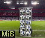 22.10.2025,  Fussball UEFA Championsleague 2025/2026: Vorrunde 3.Spieltag, FC Bayern Mnchen - Club Brgge, in der Allianz-Arena Mnchen. Die Blle in der Bllebox
  

