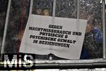 22.10.2025,  Fussball UEFA Championsleague 2025/2026: Vorrunde 3.Spieltag, FC Bayern Mnchen - Club Brgge, in der Allianz-Arena Mnchen. Gegen Machtmissbrauch und Physische & Psychische Gewalt in Beziehungen.
  

