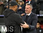 22.10.2025,  Fussball UEFA Championsleague 2025/2026: Vorrunde 3.Spieltag, FC Bayern Mnchen - Club Brgge, in der Allianz-Arena Mnchen. v.l. Trainer Vincent Kompany (FC Bayern Mnchen) und Nicky Hayen (Club Brgge) begren sich
  

