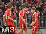 22.10.2025,  Fussball UEFA Championsleague 2025/2026: Vorrunde 3.Spieltag, FC Bayern Mnchen - Club Brgge, in der Allianz-Arena Mnchen.
  Lennart Karl (FC Bayern Mnchen) jubelt mit v.l. Harry Kane (FC Bayern Mnchen), Aleksandar Pavlovic (FC Bayern Mnchen) und Lennart Karl (FC Bayern Mnchen) 

