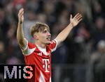 22.10.2025,  Fussball UEFA Championsleague 2025/2026: Vorrunde 3.Spieltag, FC Bayern Mnchen - Club Brgge, in der Allianz-Arena Mnchen.
  Lennart Karl (FC Bayern Mnchen) jubelt.

