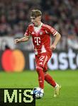 22.10.2025,  Fussball UEFA Championsleague 2025/2026: Vorrunde 3.Spieltag, FC Bayern Mnchen - Club Brgge, in der Allianz-Arena Mnchen. Lennart Karl (FC Bayern Mnchen) am Ball.
  

