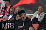 22.10.2025,  Fussball UEFA Championsleague 2025/2026: Vorrunde 3.Spieltag, FC Bayern Mnchen - Club Brgge, in der Allianz-Arena Mnchen. Arjen Robben (Holland) besucht das Spiel. ber v.l. Ehren-Prsident Uli Hoene (FC Bayern Mnchen, Hoeness), Sportvorstand Max Eberl (Bayern Mnchen) und Vorstandsvorsitzender Jan-Christian Dreesen (FC Bayern Mnchen) 
  

