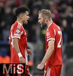 22.10.2025,  Fussball UEFA Championsleague 2025/2026: Vorrunde 3.Spieltag, FC Bayern Mnchen - Club Brgge, in der Allianz-Arena Mnchen.
  Torjubel nach dem 3:0 v.l.  Luis Diaz (FC Bayern Mnchen) und Konrad Laimer (FC Bayern Mnchen) 

