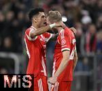 22.10.2025,  Fussball UEFA Championsleague 2025/2026: Vorrunde 3.Spieltag, FC Bayern Mnchen - Club Brgge, in der Allianz-Arena Mnchen.
  Torjubel nach dem 3:0 v.l.  Luis Diaz (FC Bayern Mnchen) und Konrad Laimer (FC Bayern Mnchen) 


