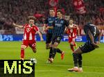 22.10.2025,  Fussball UEFA Championsleague 2025/2026: Vorrunde 3.Spieltag, FC Bayern Mnchen - Club Brgge, in der Allianz-Arena Mnchen. Torschuss Lennart Karl (li,  FC Bayern Mnchen) zu seinem ersten Treffer in der Championsleague mit 17 Jahren der Jngste Torschtze, zum 1:0.