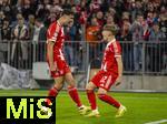 22.10.2025,  Fussball UEFA Championsleague 2025/2026: Vorrunde 3.Spieltag, FC Bayern Mnchen - Club Brgge, in der Allianz-Arena Mnchen. Torjubel Lennart Karl (re, FC Bayern Mnchen) mit Aleksandar Pavlovic (Bayern Mnchen)